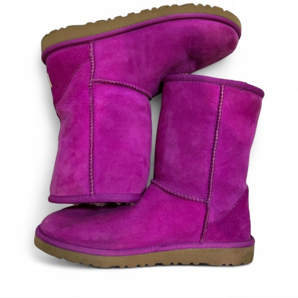UGG Shoes - UGG Classic Short Boots Women’s Size 6 Pink/Purple Suede Sheepskin Lined Boots